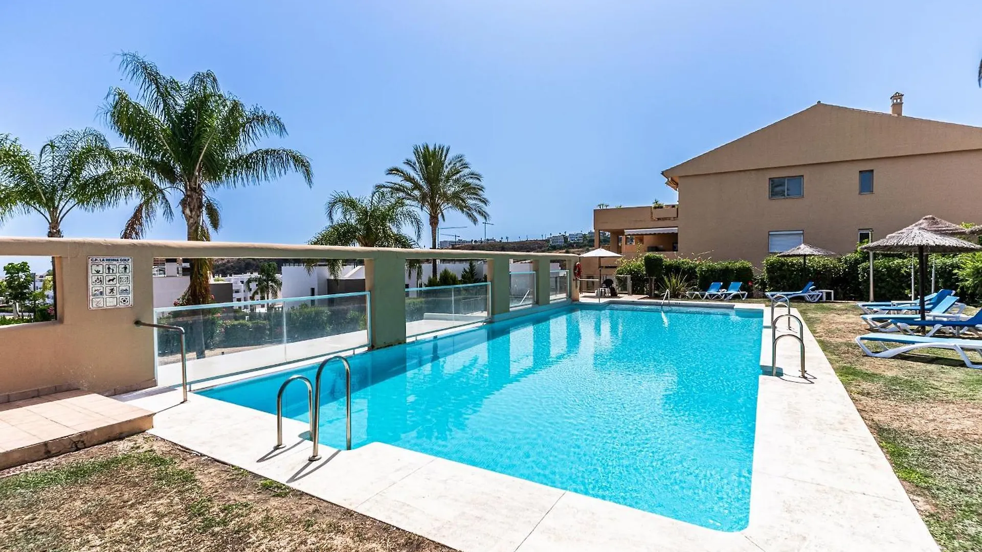 La Resina Sea View Brand New Apartment Estepona Spain
