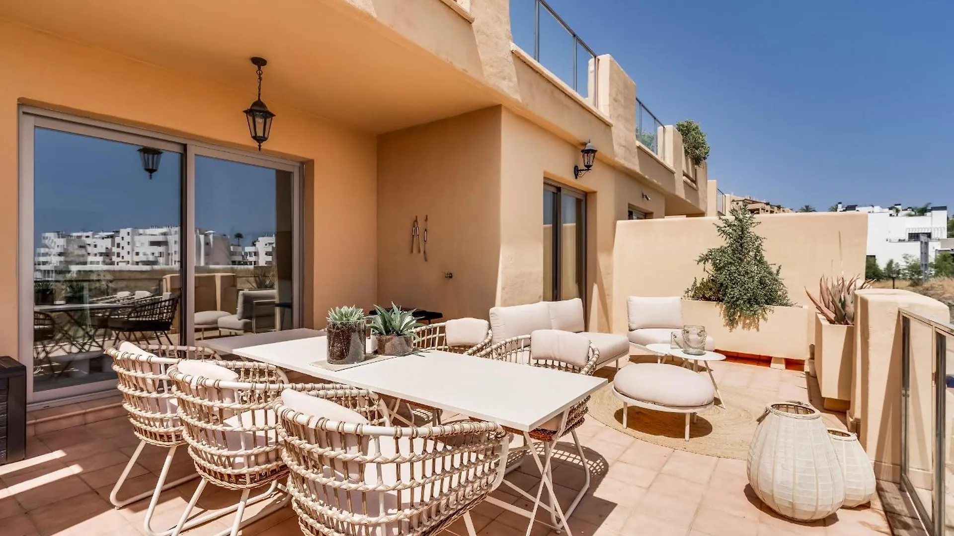 La Resina Sea View Brand New Apartment Estepona